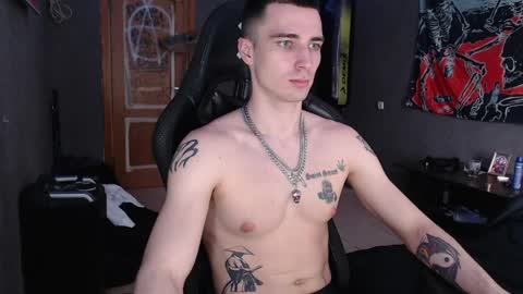 Snapshot of eduard_loveee chatting on 04/18/26, 12:42 Eduar online show from 04/18/26, 12:42