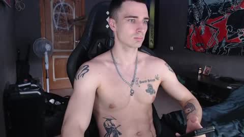 Snapshot of eduard_loveee chatting on 07/08/26, 06:40 Eduar online show from 07/08/26, 06:40