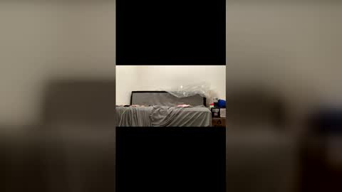 Snapshot of edusex96 chatting on 12/01/25, 01:43 edusex96 online show from 12/01/25, 01:43