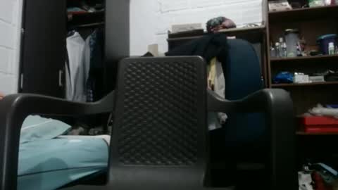 Snapshot of edutruova2 chatting on 10/27/25, 01:42 JETO2 online show from 10/27/25, 01:42