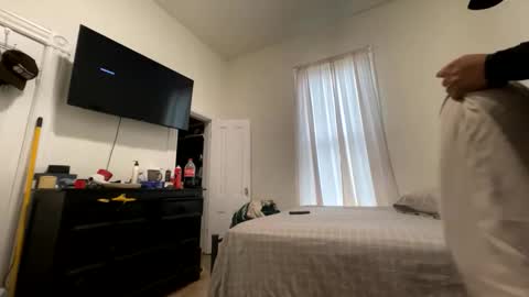 edvmendez1766 online show from 02/17/26, 07:09