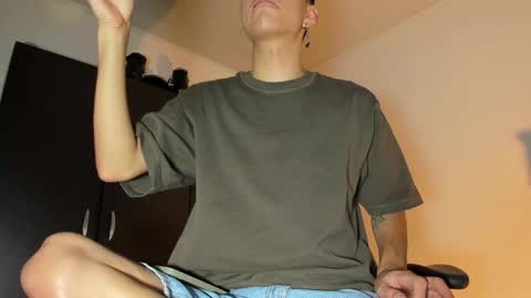 edward online show from 02/08/26, 11:08