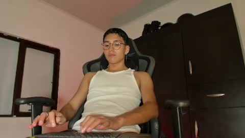 Snapshot of edward____876772 chatting on 06/11/26, 05:11 edward online show from 06/11/26, 05:11