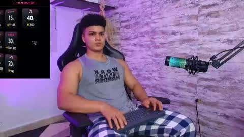 EDWARD CLARCK online show from 10/07/25, 01:58