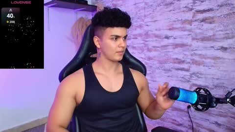 Snapshot of edward__clarck chatting on 11/06/25, 07:09 EDWARD CLARCK online show from 11/06/25, 07:09