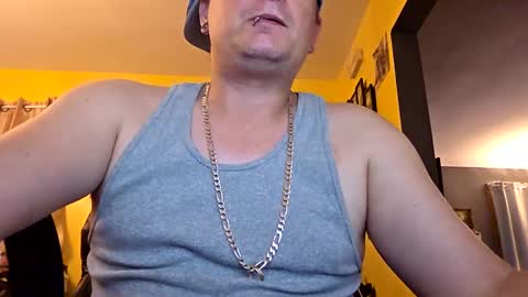 Snapshot of edwardaims_2please chatting on 09/29/25, 02:27 edwardaims_2please online show from 09/29/25, 02:27