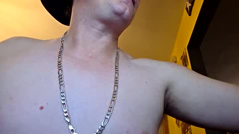 Snapshot of edwardaims_2please chatting on 10/22/25, 02:12 edwardaims_2please online show from 10/22/25, 02:12