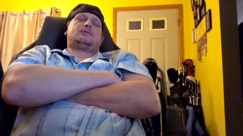 Snapshot of edwardaims_2please chatting on 11/14/25, 04:55 edwardaims_2please online show from 11/14/25, 04:55