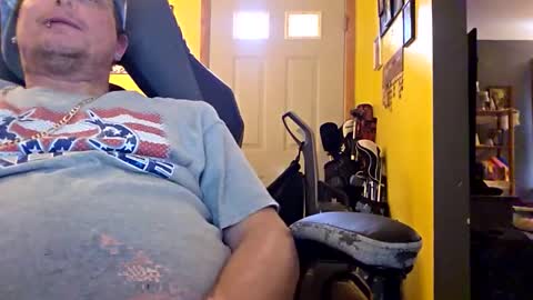 Snapshot of edwardaims_2please chatting on 11/14/25, 06:28 edwardaims_2please online show from 11/14/25, 06:28