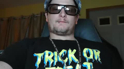 Snapshot of edwardaims_2please chatting on 12/01/25, 03:33 edwardaims_2please online show from 12/01/25, 03:33