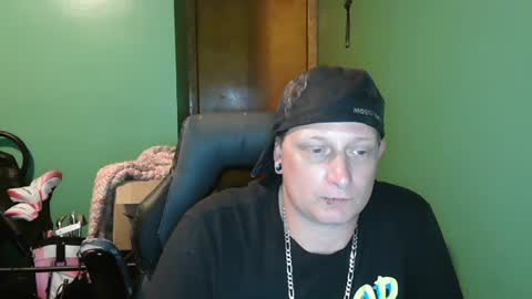 Snapshot of edwardaims_2please chatting on 07/14/26, 03:00 edwardaims_2please online show from 07/14/26, 03:00