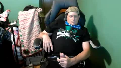 Snapshot of edwardaims_2please chatting on 07/17/26, 04:34 edwardaims_2please online show from 07/17/26, 04:34