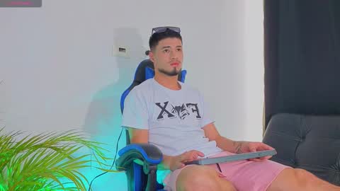 Edward Ross online show from 11/02/25, 08:33