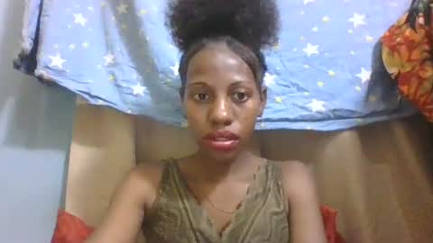 edwige770943 online show from 04/13/26, 07:14