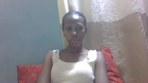 Snapshot of edwige770943 chatting on 04/17/26, 02:36 edwige770943 online show from 04/17/26, 02:36