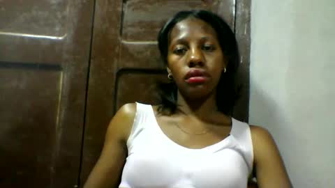 Snapshot of edwige770943 chatting on 04/23/26, 12:40 edwige770943 online show from 04/23/26, 12:40