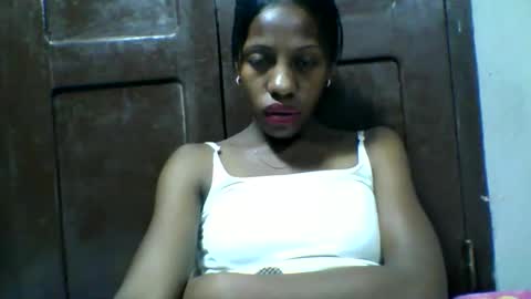 Snapshot of edwige770943 chatting on 05/02/26, 04:06 edwige770943 online show from 05/02/26, 04:06