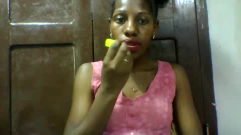 Snapshot of edwige770943 chatting on 05/05/26, 08:33 edwige770943 online show from 05/05/26, 08:33