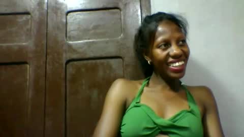 Snapshot of edwige770943 chatting on 05/08/26, 06:46 edwige770943 online show from 05/08/26, 06:46