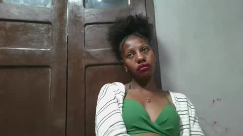 Snapshot of edwige770943 chatting on 05/21/26, 06:20 edwige770943 online show from 05/21/26, 06:20