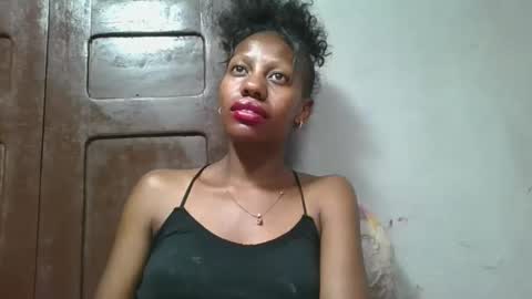 Snapshot of edwige770943 chatting on 05/24/26, 05:29 edwige770943 online show from 05/24/26, 05:29