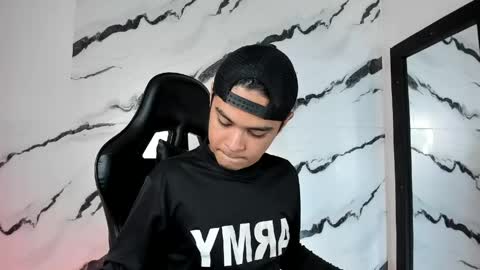 Snapshot of edy_play1 chatting on 04/28/26, 03:33 edy online show from 04/28/26, 03:33