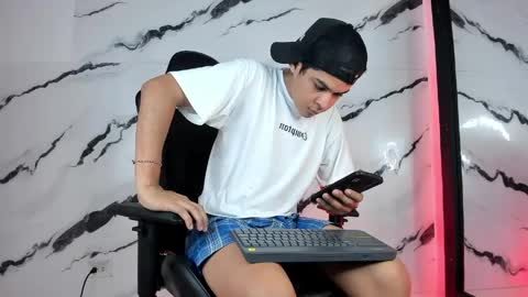 Snapshot of edy_play1 chatting on 05/04/26, 04:19 edy online show from 05/04/26, 04:19