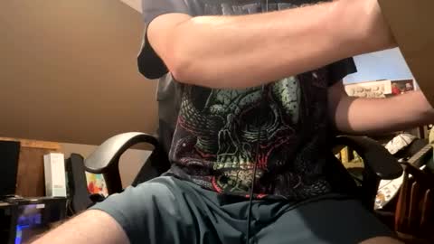 Snapshot of eelektross chatting on 09/25/25, 05:38 eel online show from 09/25/25, 05:38