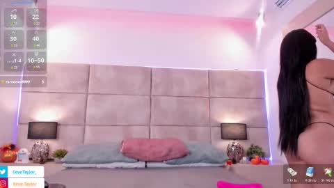 Eevee online show from 10/23/25, 02:55