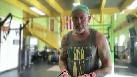 Snapshot of eevilempire chatting on 04/04/26, 01:19 Harley Biker online show from 04/04/26, 01:19