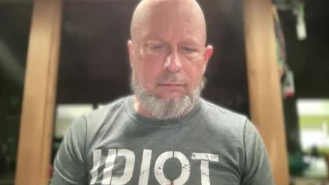 Snapshot of eevilempire chatting on 04/14/26, 05:52 Harley Biker online show from 04/14/26, 05:52