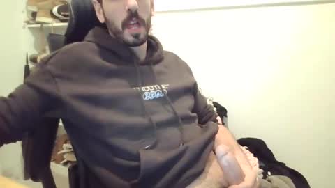 Snapshot of efdan chatting on 02/01/25, 03:50 Dan online show from 02/01/25, 03:50