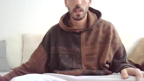 Snapshot of efdan chatting on 02/12/25, 11:18 Dan online show from 02/12/25, 11:18