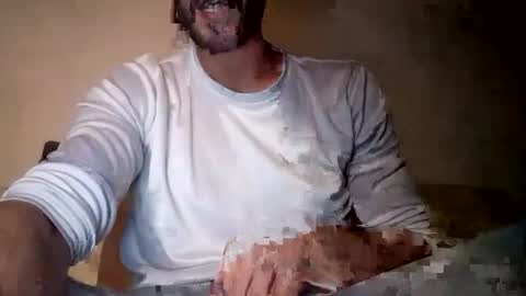 Snapshot of efdan chatting on 02/17/25, 10:25 Dan online show from 02/17/25, 10:25