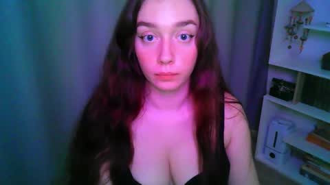 effie_balconii online show from 10/10/25, 11:09