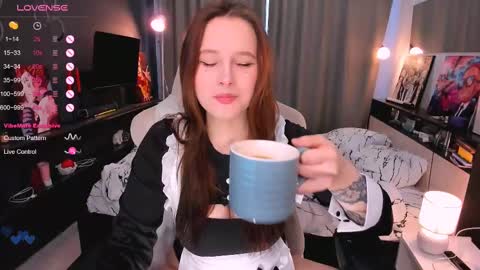 Effie online show from 03/05/25, 11:38