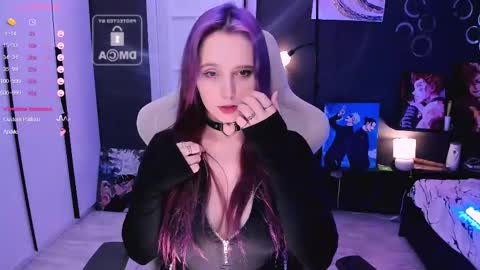 Effie online show from 12/23/25, 08:45