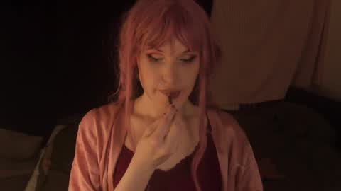 Snapshot of effiemur chatting on 01/24/25, 03:34 Effie Mur online show from 01/24/25, 03:34