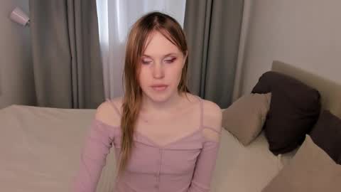 Snapshot of effiemur chatting on 11/20/25, 11:21 Effie Mur online show from 11/20/25, 11:21