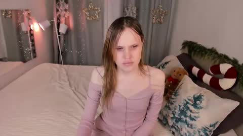 Snapshot of effiemur chatting on 12/13/25, 08:47 Effie Mur online show from 12/13/25, 08:47