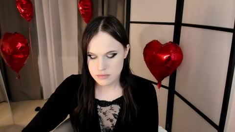 Effie Mur online show from 02/14/26, 11:01