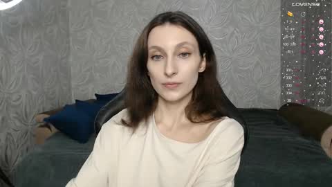 Snapshot of effy_gray chatting on 03/21/26, 08:19 Anna online show from 03/21/26, 08:19