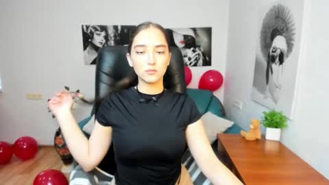 Effy Royse online show from 02/16/26, 06:31