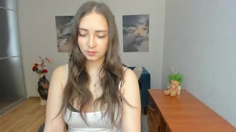 Snapshot of effy_royse chatting on 04/17/26, 05:43 Effy Royse online show from 04/17/26, 05:43