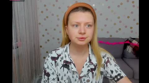 Effy online show from 12/25/24, 07:35