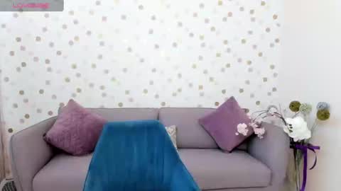 Effy online show from 02/19/25, 06:33