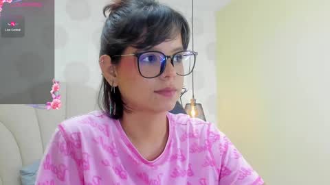 Snapshot of effystonnem chatting on 12/05/24, 10:34  E F F Y  online show from 12/05/24, 10:34