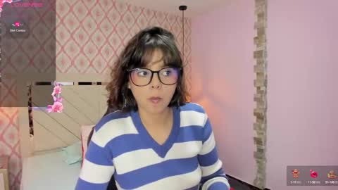 Snapshot of effystonnem chatting on 12/10/24, 07:32  E F F Y  online show from 12/10/24, 07:32