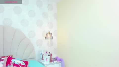 Snapshot of effystonnem chatting on 01/04/25, 07:02  E F F Y  online show from 01/04/25, 07:02