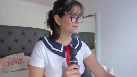 Snapshot of effystonnem chatting on 02/27/25, 07:26  E F F Y  online show from 02/27/25, 07:26